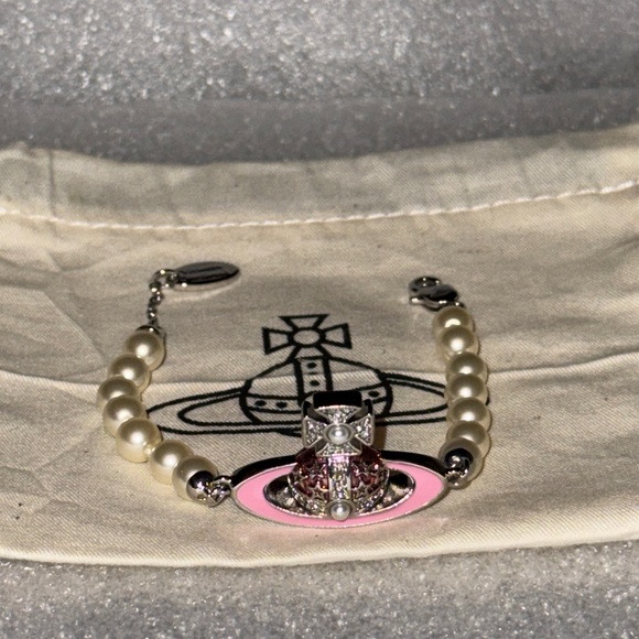 Vivienne Westwood Roxanne brass & faux-pearl bracelet with a pink enamel orb NEW - Picture 3 of 6